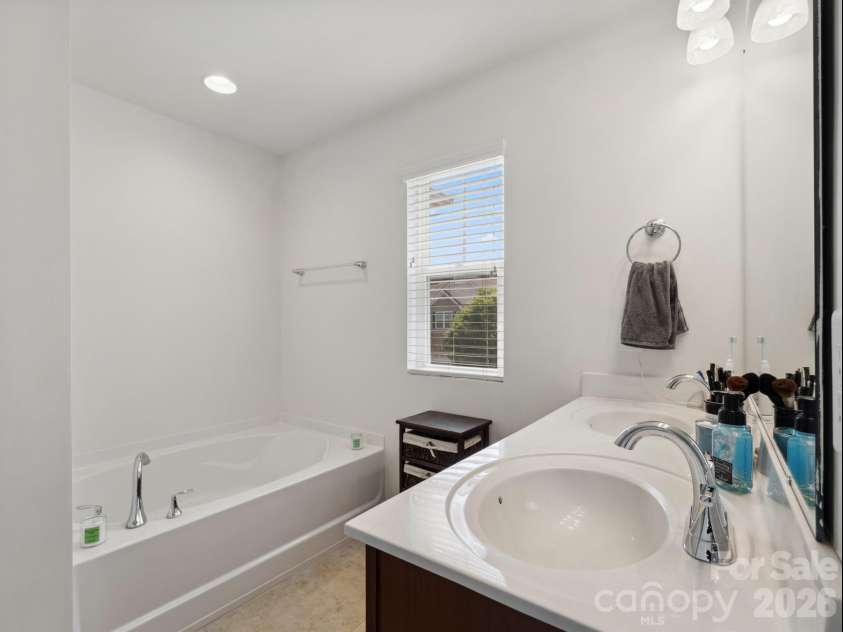 3306 Yarmouth Lane, Gastonia, NC 28056.  MLS# CAR4357646, YatesRealty ID 15619. 