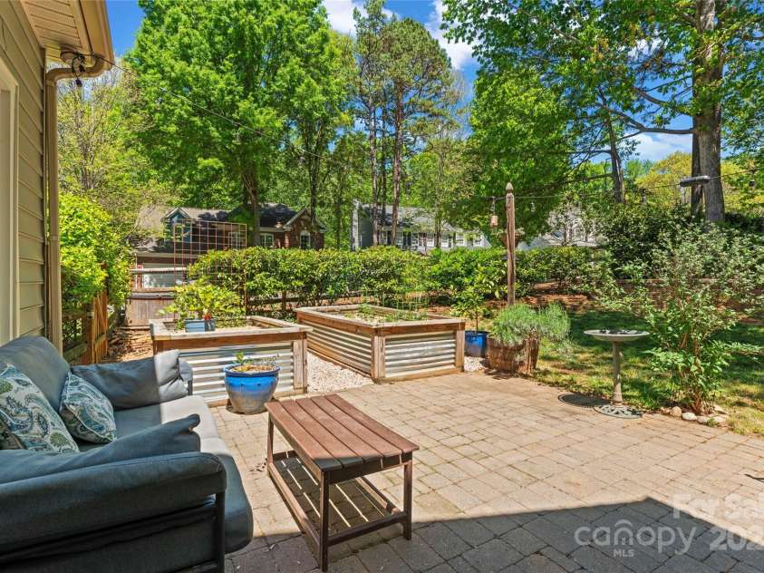 15744 Berryfield Street, Huntersville, NC 28078.  MLS# CAR4248486, YatesRealty ID 15620. 