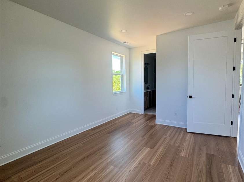 9020 Mount Holly Road, Charlotte, NC 28214.  MLS# CAR4365419, YatesRealty ID 15620. 