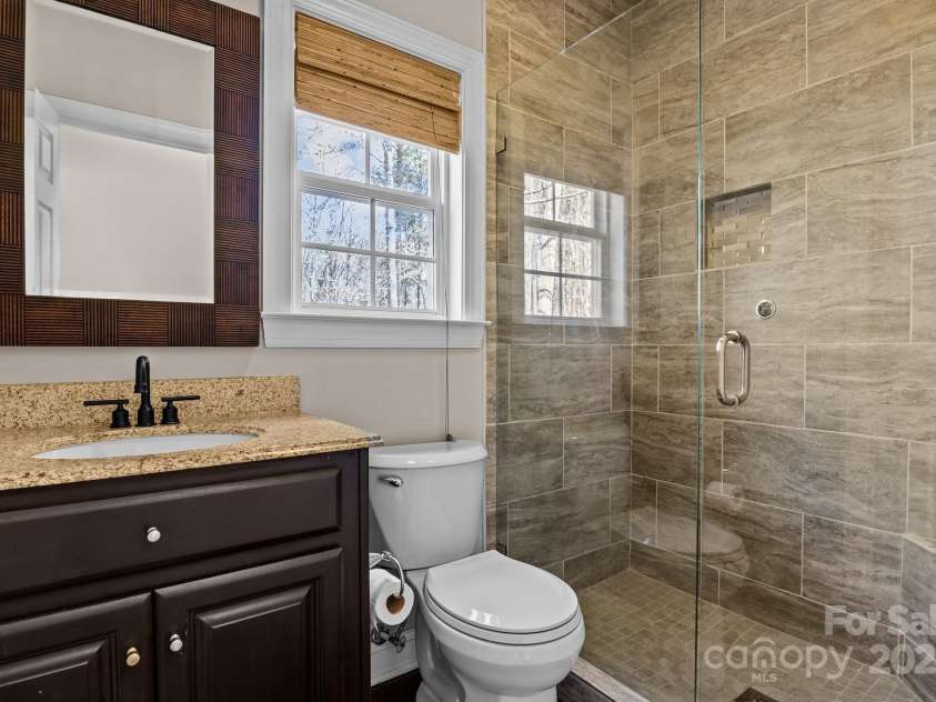 214 Harbor Landing Drive, Mooresville, NC 28117.  MLS# CAR4225759, YatesRealty ID 15621. 