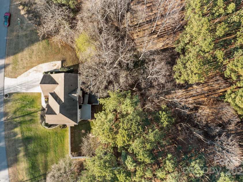 214 Harbor Landing Drive, Mooresville, NC 28117.  MLS# CAR4225759, YatesRealty ID 15621. 