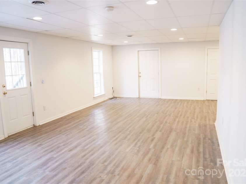 214 Harbor Landing Drive, Mooresville, NC 28117.  MLS# CAR4326069, YatesRealty ID 15621. Basement