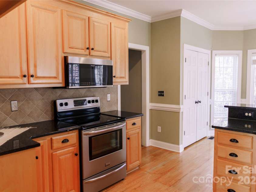 214 Harbor Landing Drive, Mooresville, NC 28117.  MLS# CAR4326069, YatesRealty ID 15621. First Floor Secondary Primary