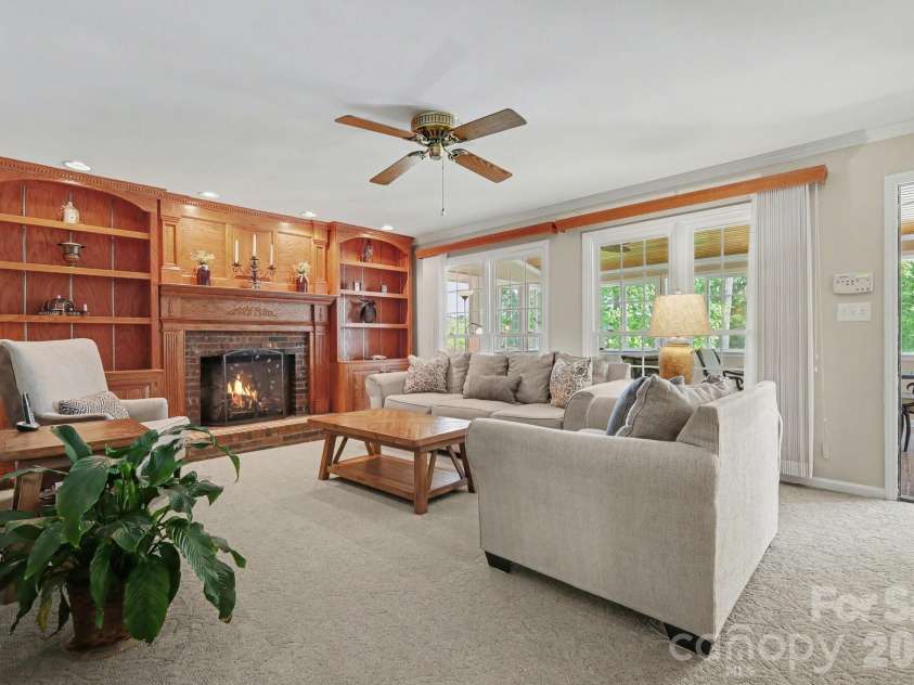 2705 Greenmont Circle, Belmont, NC 28012.  MLS# CAR4368980, YatesRealty ID 15621. 