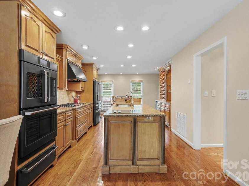 2705 Greenmont Circle, Belmont, NC 28012.  MLS# CAR4368980, YatesRealty ID 15621. 