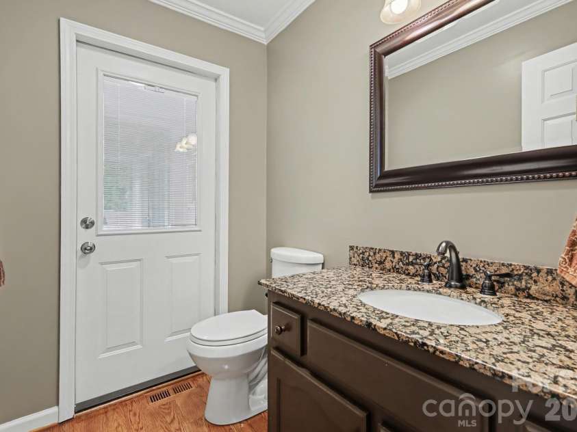2705 Greenmont Circle, Belmont, NC 28012.  MLS# CAR4368980, YatesRealty ID 15621. 
