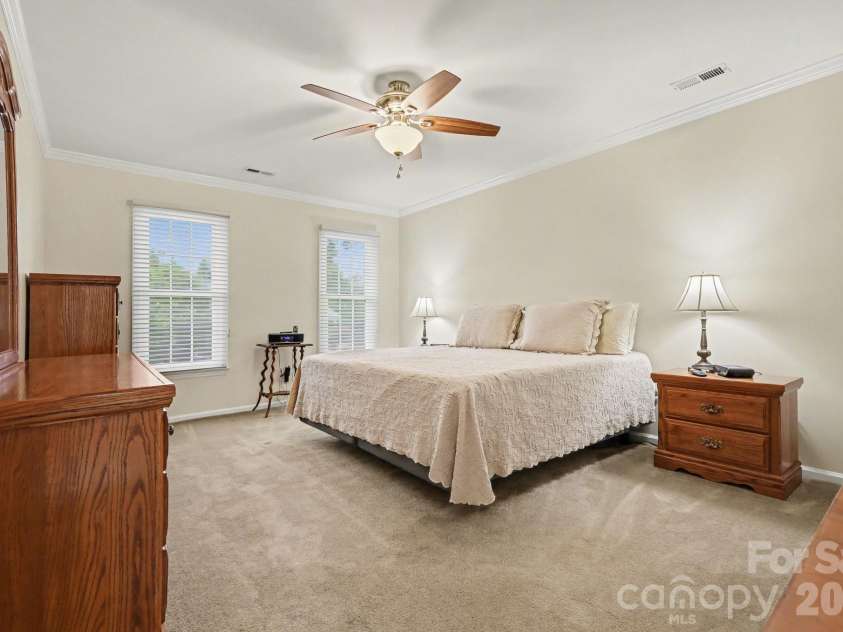 2705 Greenmont Circle, Belmont, NC 28012.  MLS# CAR4368980, YatesRealty ID 15621. 