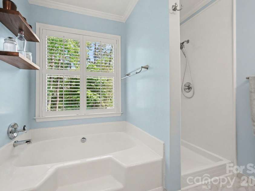 2705 Greenmont Circle, Belmont, NC 28012.  MLS# CAR4368980, YatesRealty ID 15621. 
