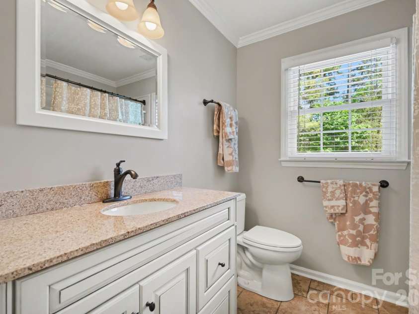 2705 Greenmont Circle, Belmont, NC 28012.  MLS# CAR4368980, YatesRealty ID 15621. 