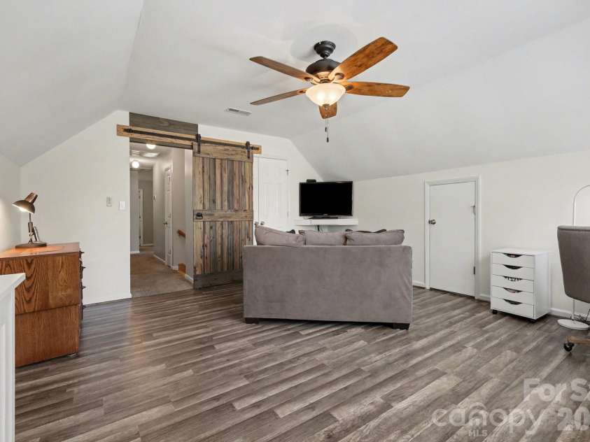 2705 Greenmont Circle, Belmont, NC 28012.  MLS# CAR4368980, YatesRealty ID 15621. 