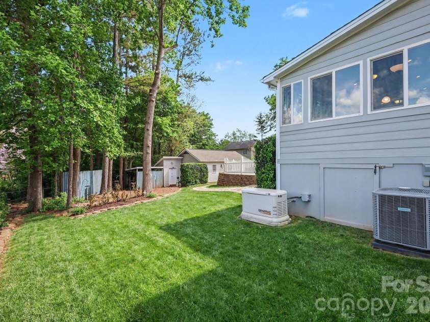 2705 Greenmont Circle, Belmont, NC 28012.  MLS# CAR4368980, YatesRealty ID 15621. 