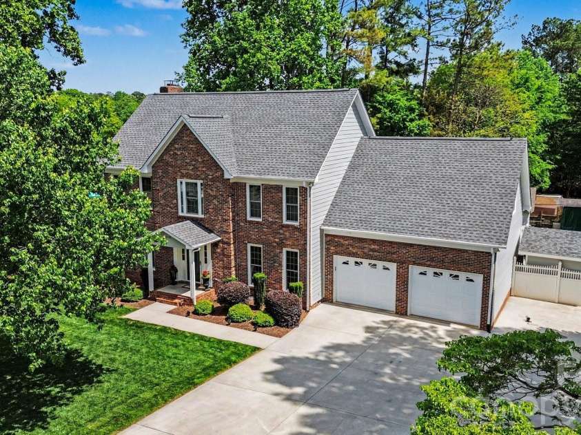 2705 Greenmont Circle, Belmont, NC 28012.  MLS# CAR4368980, YatesRealty ID 15621. 