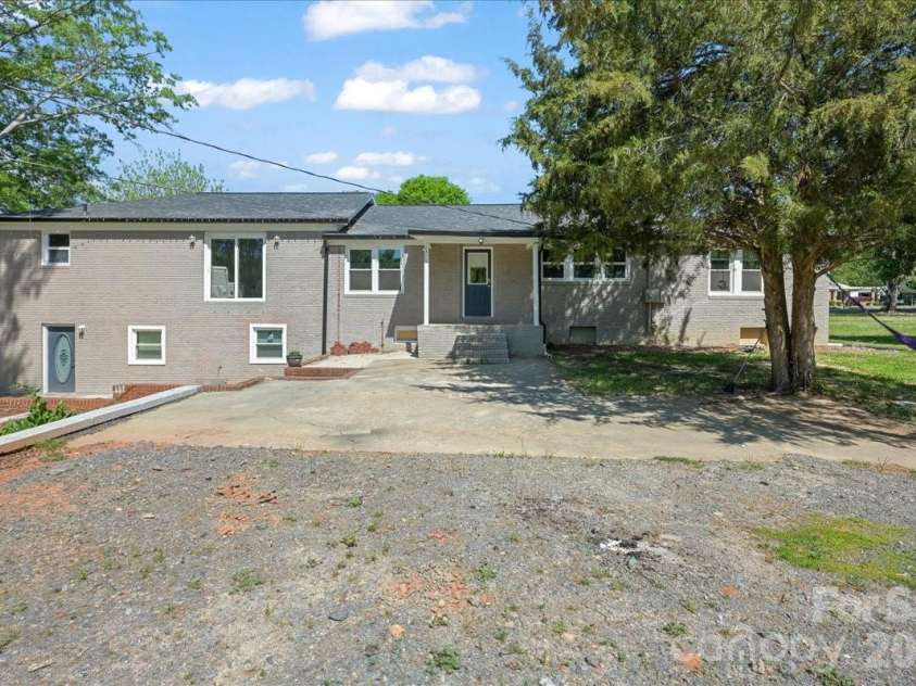 34438 Springdale Drive, New London, NC 28127.  MLS# CAR4372060, YatesRealty ID 15623. 