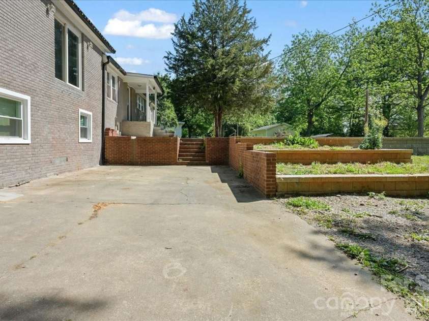 34438 Springdale Drive, New London, NC 28127.  MLS# CAR4372060, YatesRealty ID 15623. 