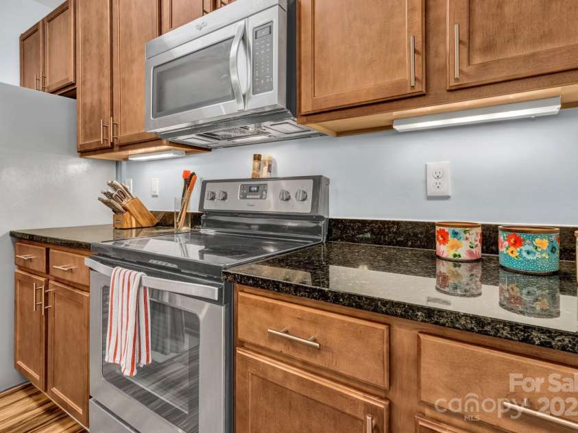 91 Brickton Village Circle, Fletcher, NC 28732.  MLS# CAR4302676, YatesRealty ID 15623. 