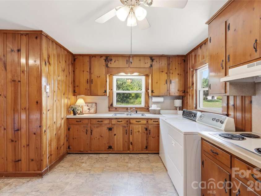 1203 Gold Street Extension, Kings Mountain, NC 28086.  MLS# CAR4400384, YatesRealty ID 15624. 