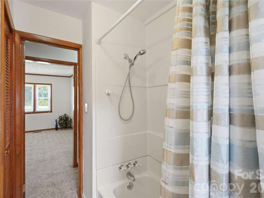 1203 Gold Street Extension, Kings Mountain, NC 28086.  MLS# CAR4400384, YatesRealty ID 15624. 