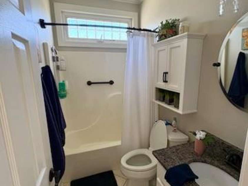 1601 Eden Glen Drive, Dallas, NC 28034.  MLS# CAR4211731, YatesRealty ID 15625. 2nd bath