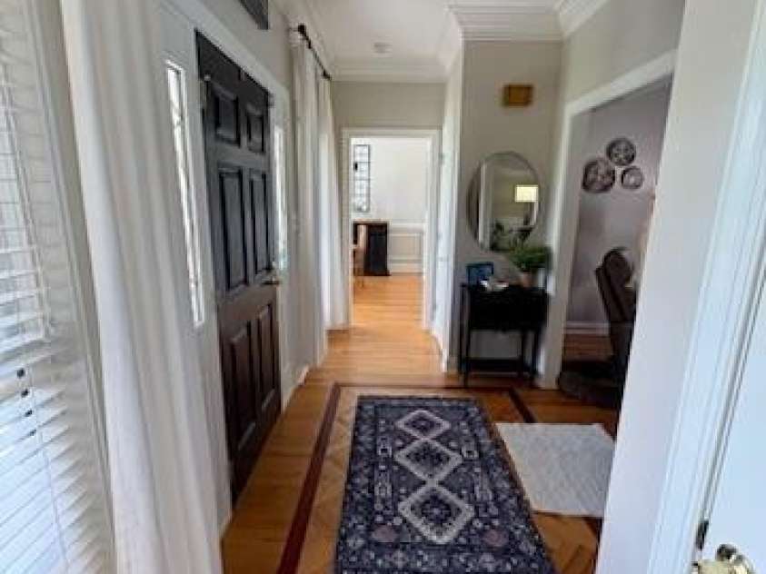 1601 Eden Glen Drive, Dallas, NC 28034.  MLS# CAR4211731, YatesRealty ID 15625. Foyer Roomy entrance with 2 closets