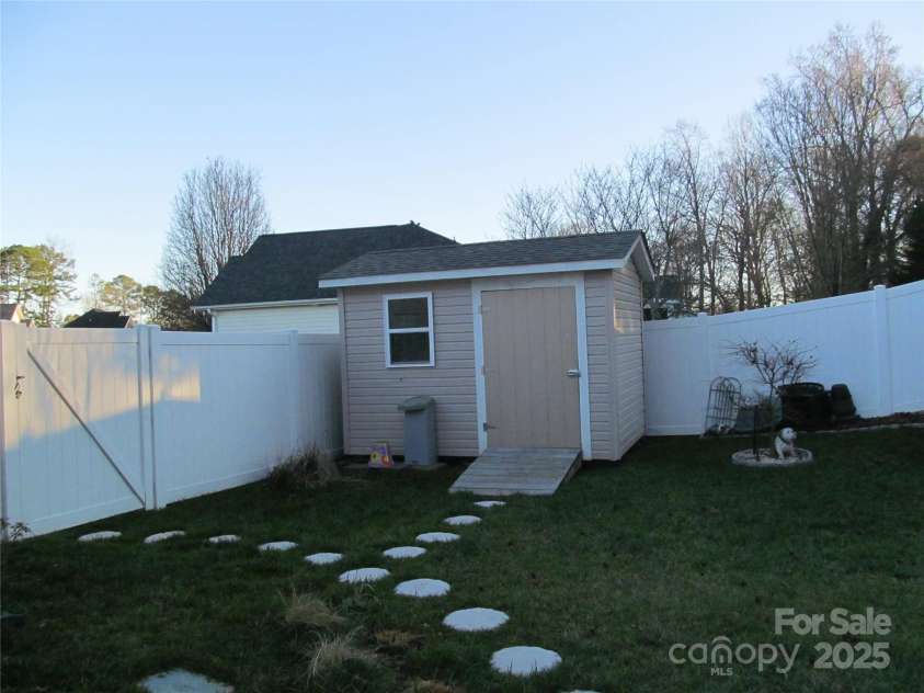 1601 Eden Glen Drive, Dallas, NC 28034.  MLS# CAR4211731, YatesRealty ID 15625. Storage building