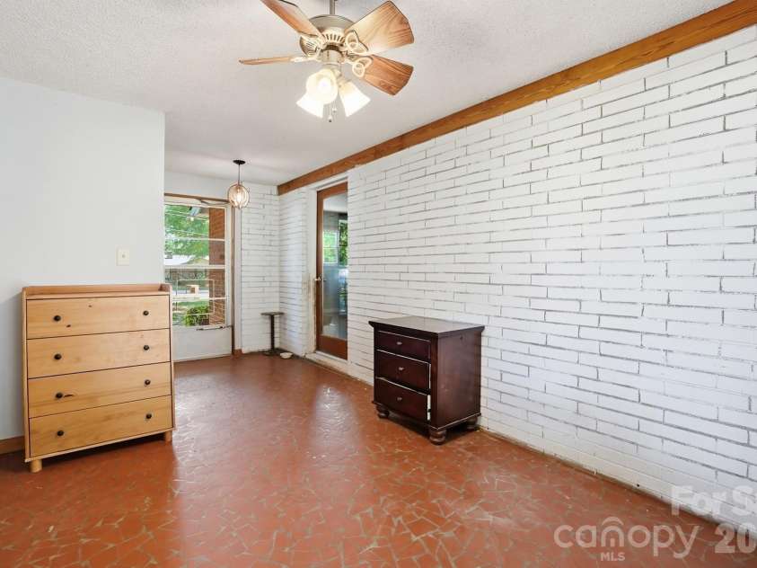 2531 Arnold Drive, Monroe, NC 28110.  MLS# CAR4369421, YatesRealty ID 15626. Flex Room