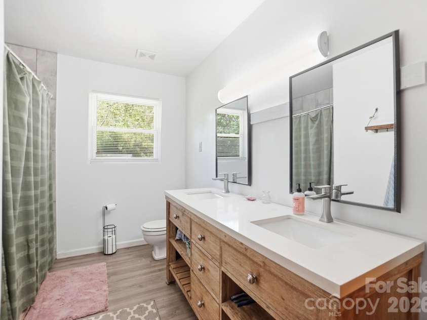 2531 Arnold Drive, Monroe, NC 28110.  MLS# CAR4369421, YatesRealty ID 15626. FUll Bathroom