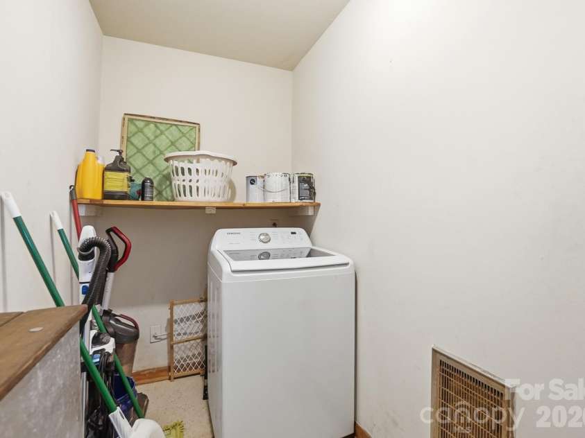 2531 Arnold Drive, Monroe, NC 28110.  MLS# CAR4369421, YatesRealty ID 15626. Laundry Room