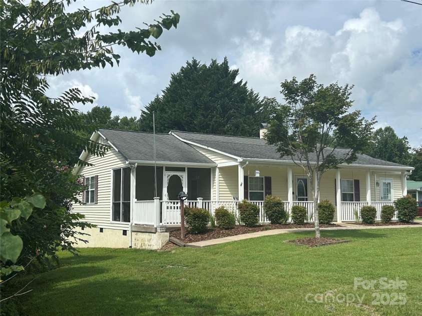 617 Reservoir Road, Marion, NC 28752.  MLS# CAR4257256, YatesRealty ID 15627. 