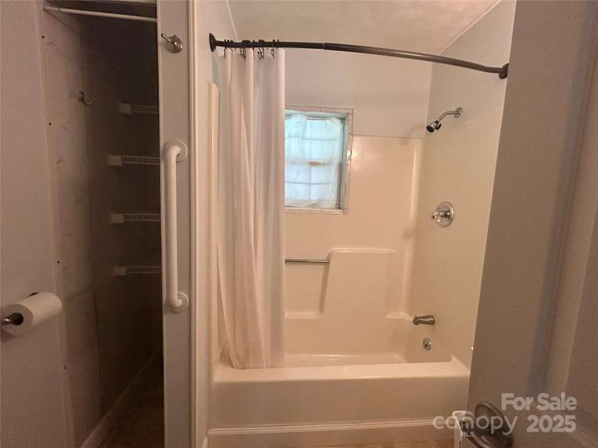 617 Reservoir Road, Marion, NC 28752.  MLS# CAR4257256, YatesRealty ID 15627. Hall Bathroom