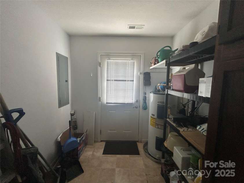 617 Reservoir Road, Marion, NC 28752.  MLS# CAR4257256, YatesRealty ID 15627. Laundry/Mud Room