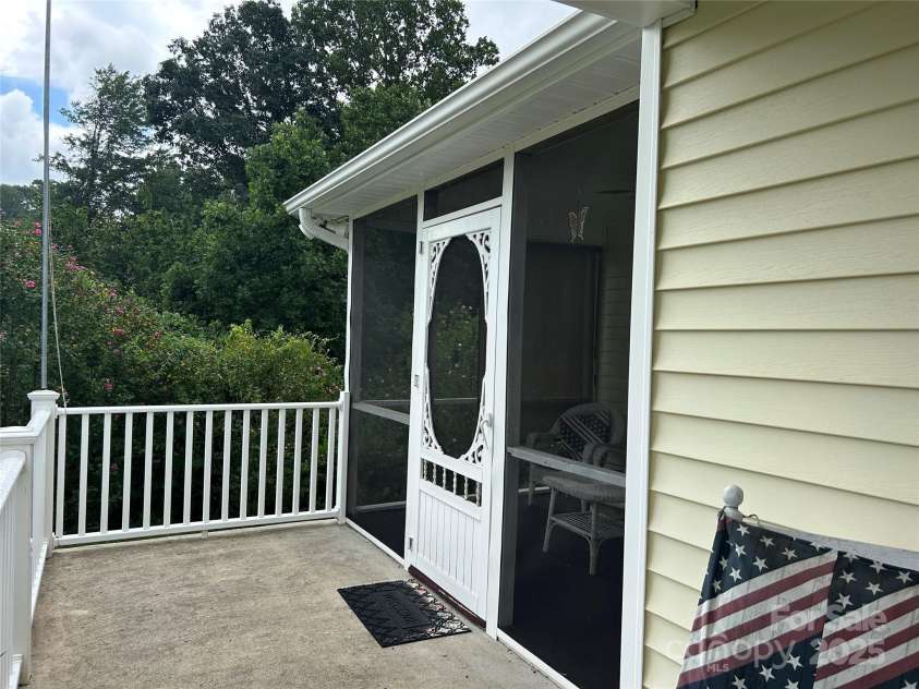 617 Reservoir Road, Marion, NC 28752.  MLS# CAR4257256, YatesRealty ID 15627. Screened Porch