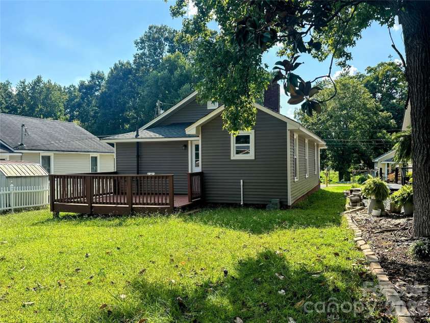 825 Margate Avenue, Kannapolis, NC 28081.  MLS# CAR4369562, YatesRealty ID 15628. 