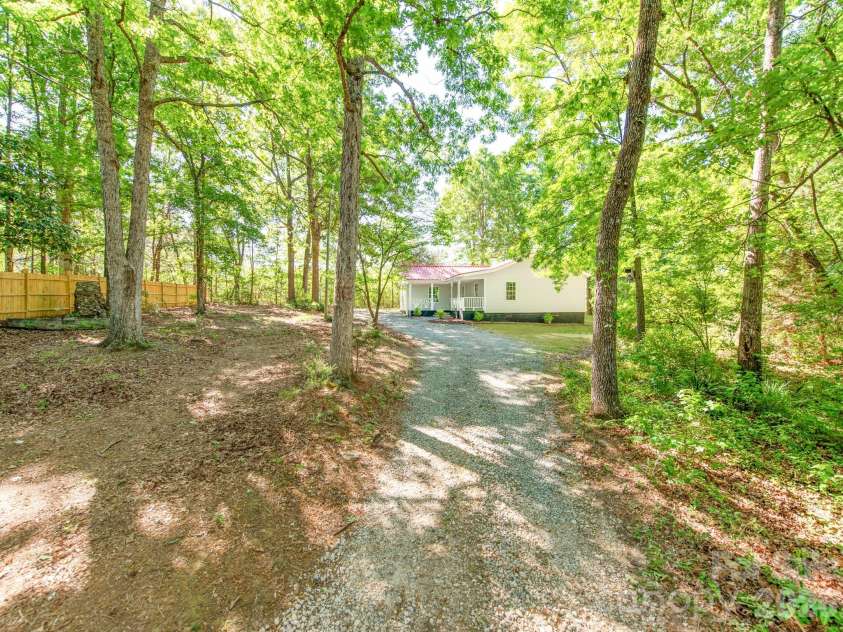 2124 Shoal Road, Lincolnton, NC 28092.  MLS# CAR4374222, YatesRealty ID 15629. 