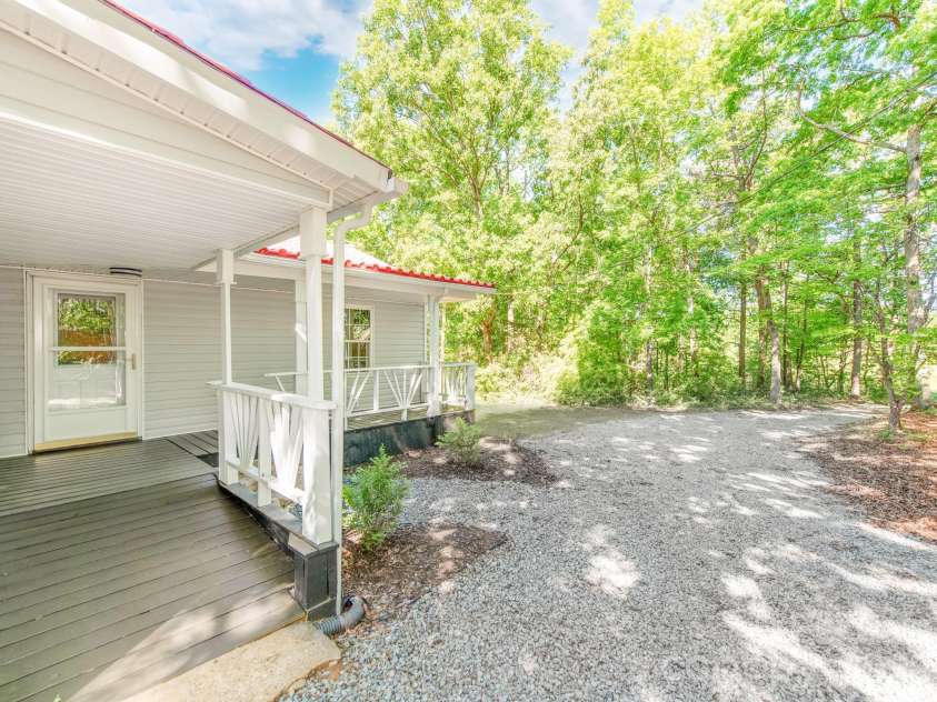2124 Shoal Road, Lincolnton, NC 28092.  MLS# CAR4374222, YatesRealty ID 15629. 
