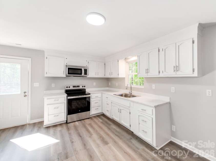 2124 Shoal Road, Lincolnton, NC 28092.  MLS# CAR4374222, YatesRealty ID 15629. 