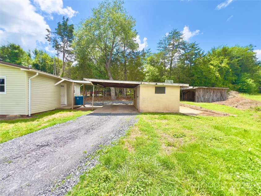 2482 NC 10 Highway, Conover, NC 28613.  MLS# CAR4257700, YatesRealty ID 15630. 