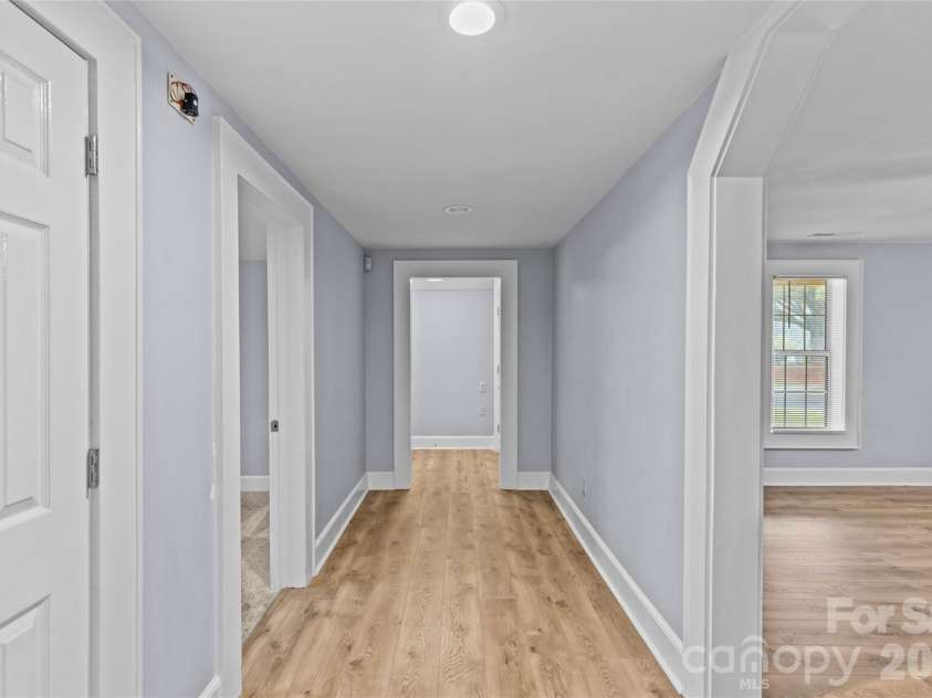 3824 Matthews Mint Hill Road, Matthews, NC 28105.  MLS# CAR4308589, YatesRealty ID 15630. 