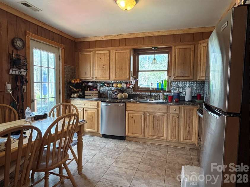 493 Franklintown Road, Spruce Pine, NC 28777.  MLS# CAR4369688, YatesRealty ID 15631. 