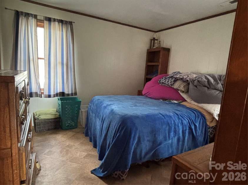 493 Franklintown Road, Spruce Pine, NC 28777.  MLS# CAR4369688, YatesRealty ID 15631. 