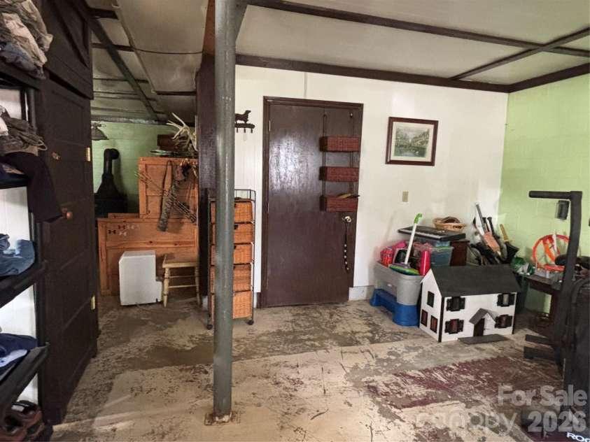 493 Franklintown Road, Spruce Pine, NC 28777.  MLS# CAR4369688, YatesRealty ID 15631. 