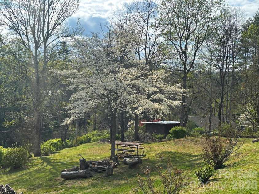 493 Franklintown Road, Spruce Pine, NC 28777.  MLS# CAR4369688, YatesRealty ID 15631. 