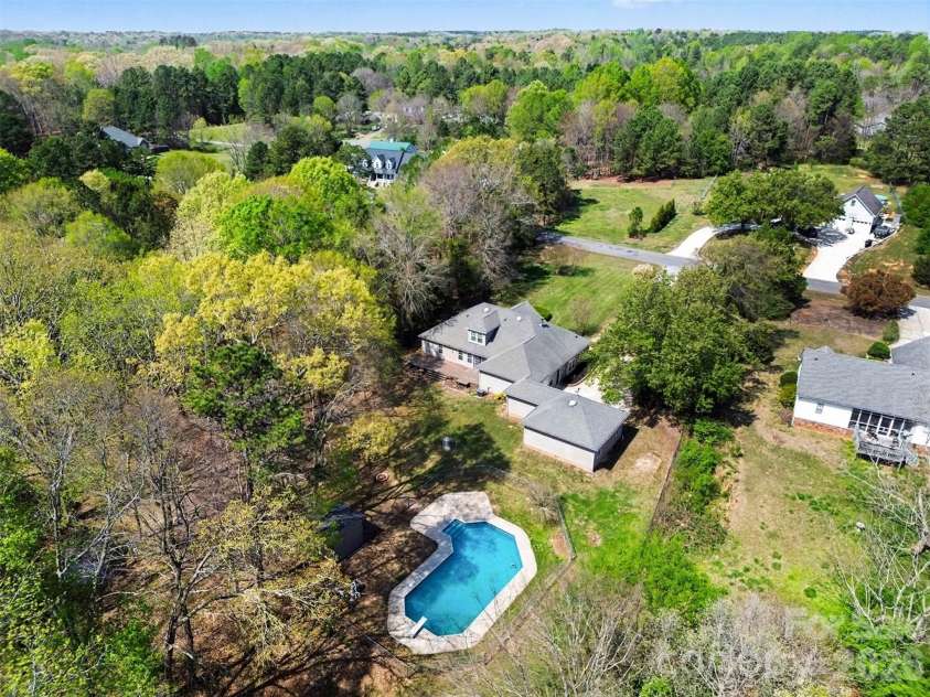 7329 Bailywick Drive, Waxhaw, NC 28173.  MLS# CAR4334755, YatesRealty ID 15632. 