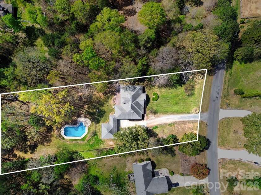 7329 Bailywick Drive, Waxhaw, NC 28173.  MLS# CAR4334755, YatesRealty ID 15632. 
