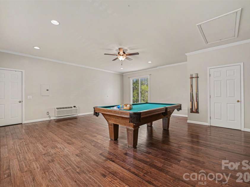7329 Bailywick Drive, Waxhaw, NC 28173.  MLS# CAR4334755, YatesRealty ID 15632. Billard Room
