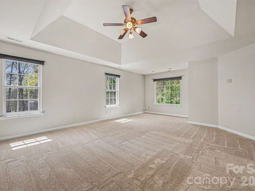 7329 Bailywick Drive, Waxhaw, NC 28173.  MLS# CAR4334755, YatesRealty ID 15632. Primary Bedroom