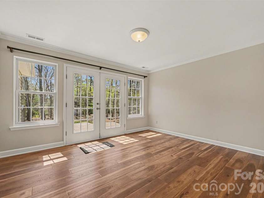 7329 Bailywick Drive, Waxhaw, NC 28173.  MLS# CAR4334755, YatesRealty ID 15632. Sun Room
