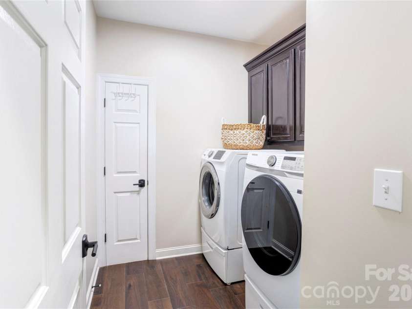 1390 Bennington Drive, Concord, NC 28027.  MLS# CAR4371953, YatesRealty ID 15633. Laundry Room - main floor