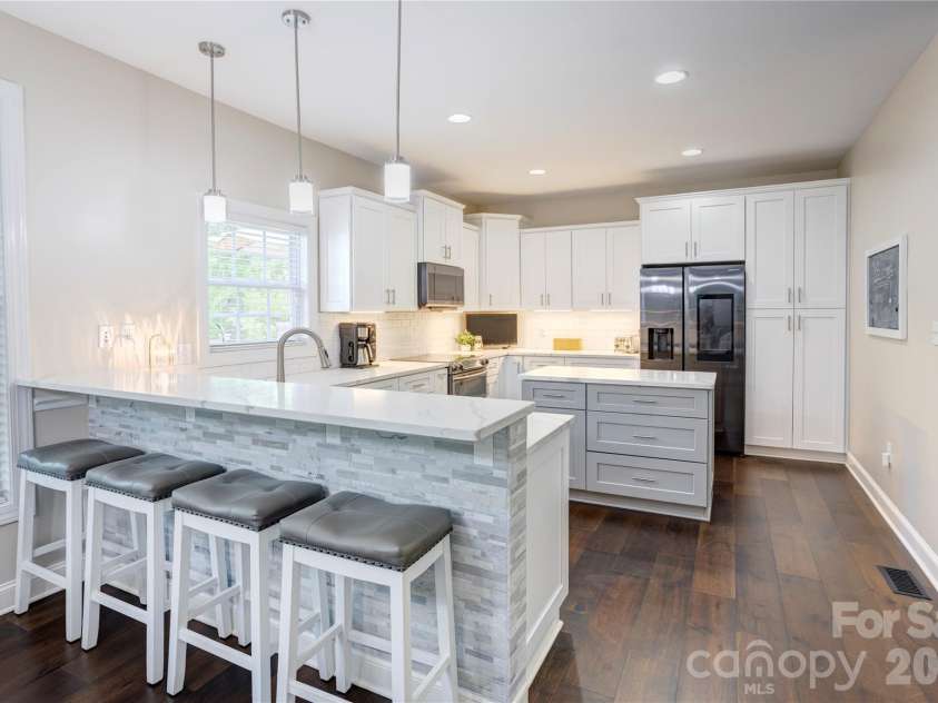 1390 Bennington Drive, Concord, NC 28027.  MLS# CAR4371953, YatesRealty ID 15633. Updated kitchen - elevated in every detail