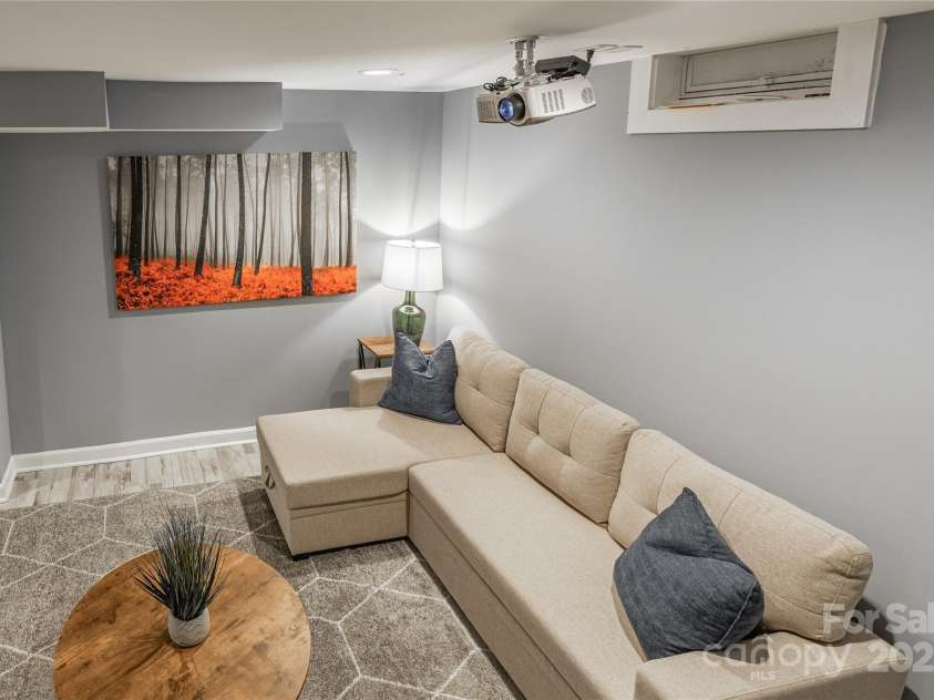 713/715 Walnut Avenue, Charlotte, NC 28208.  MLS# CAR4241101, YatesRealty ID 15635. 715 basement