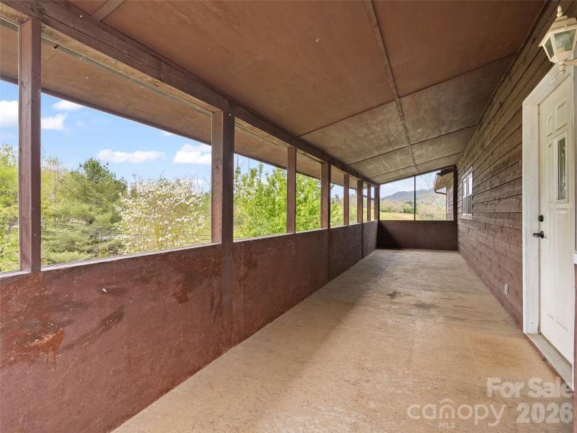 37 Sawyer Ridge Road, Clyde, NC 28721.  MLS# CAR4370652, YatesRealty ID 15636. 